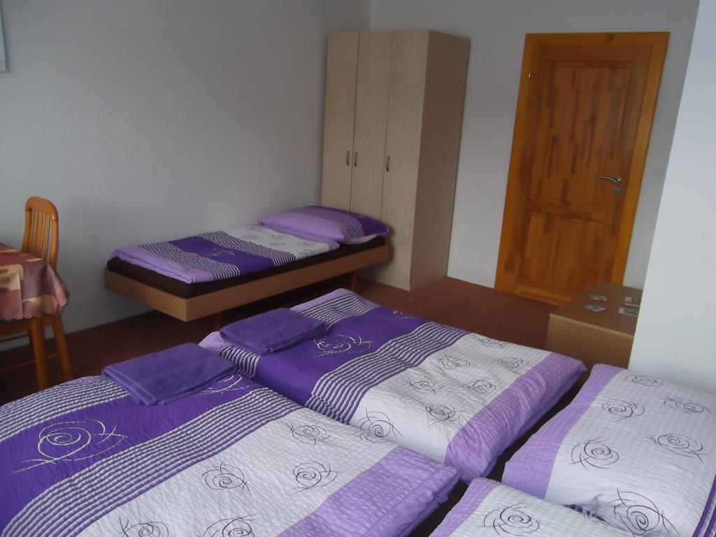 Penzion Apartmany ซลีน ภายนอก รูปภาพ